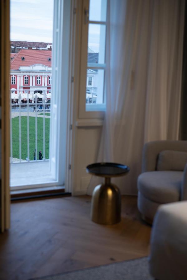 Elysium Apartment *